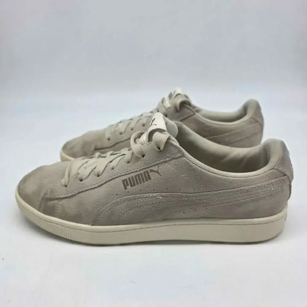 PUMA Suede Low Top Sneakers Beige Taupe Neutral Women’s Size 8.5